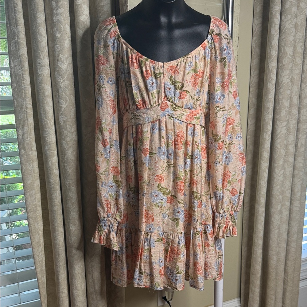 Boutique Blu Pepper Size Medium Floral Long Sleeve Dress